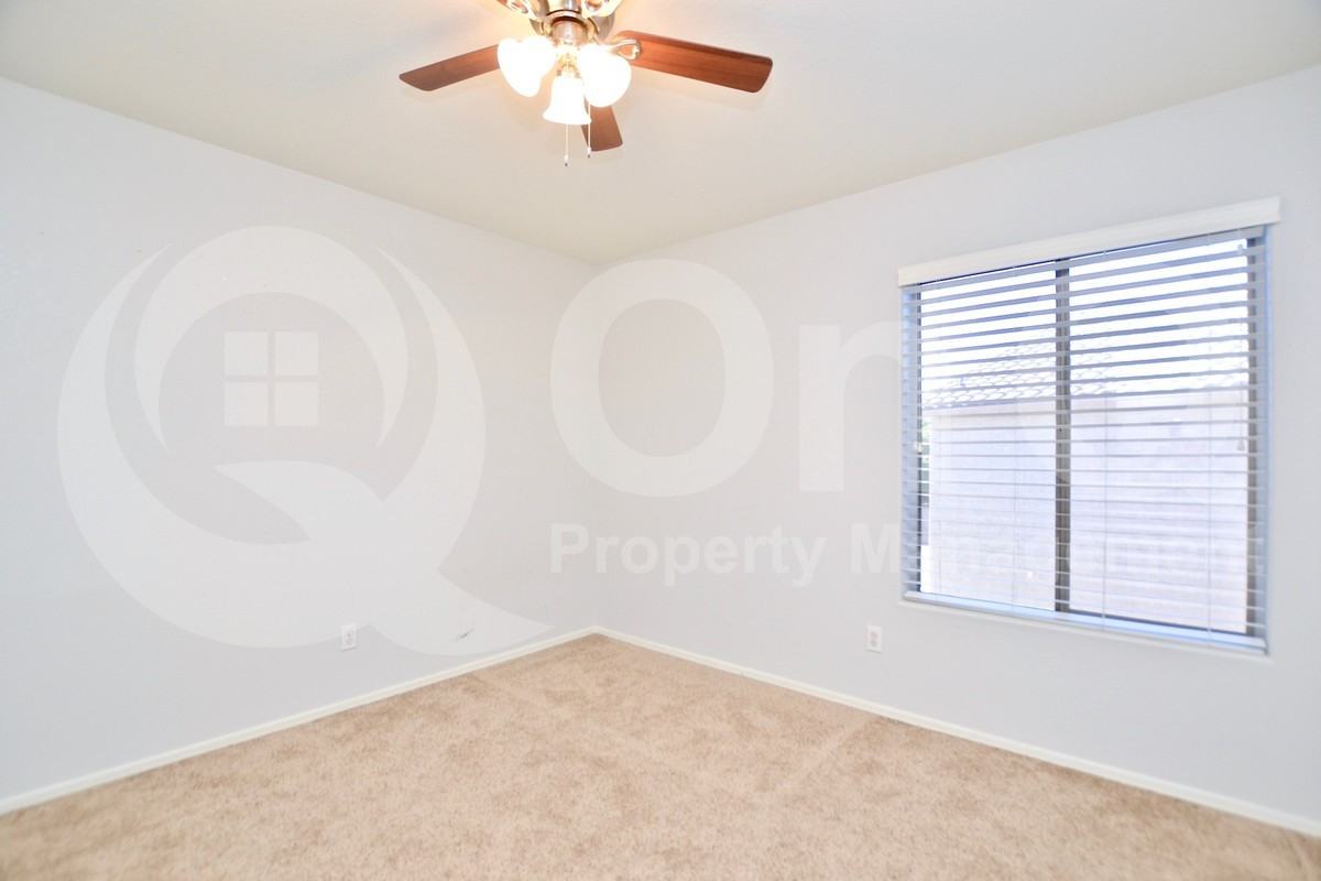 6629 W Rose Garden Ln - Photo 4 of 32