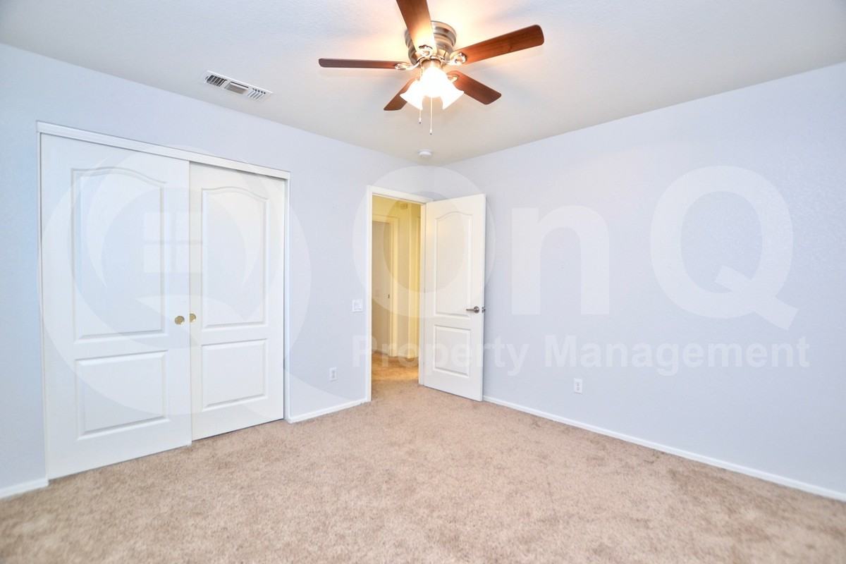 6629 W Rose Garden Ln - Photo 5 of 32