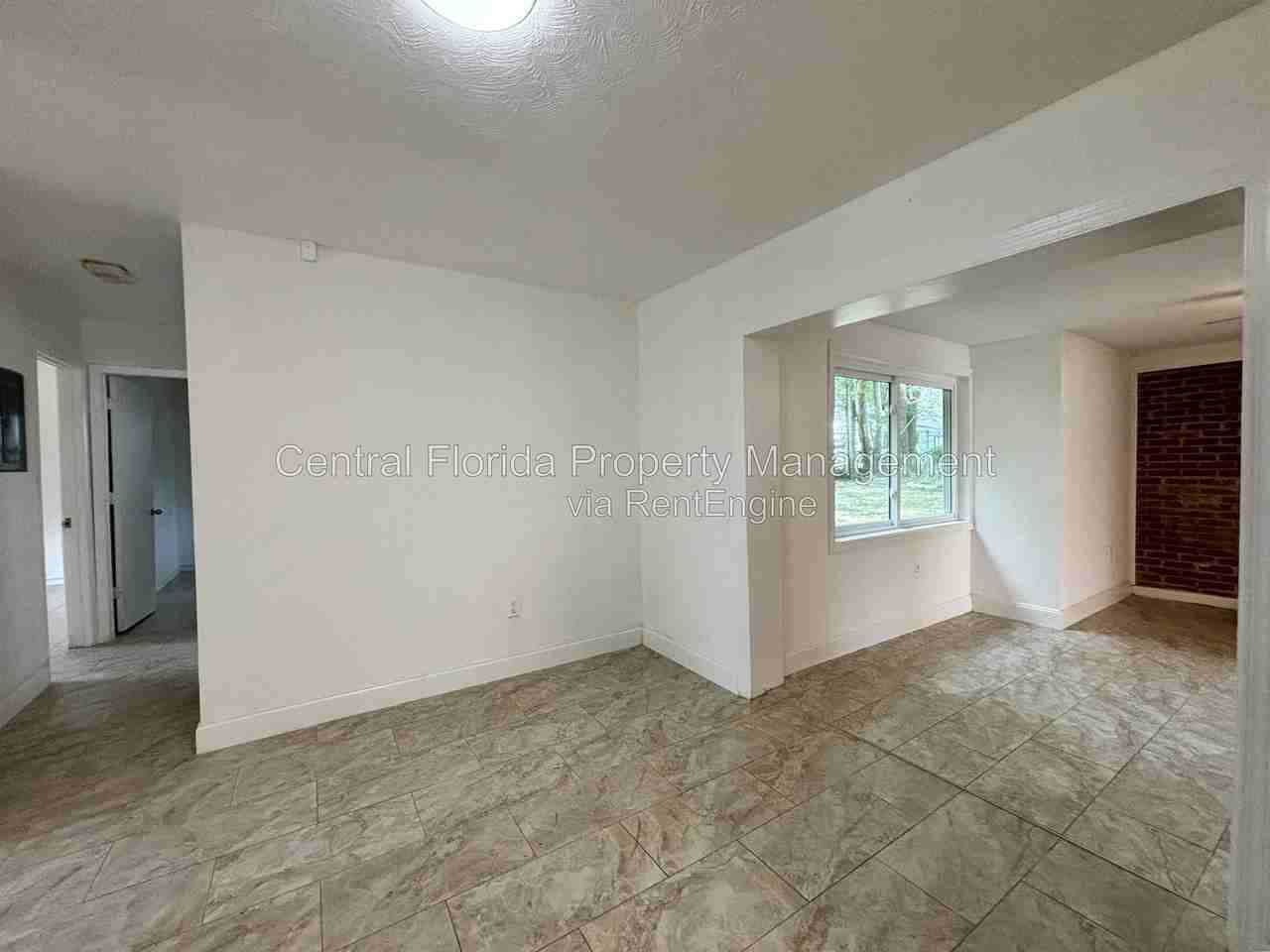 4606 Meadowbrook Ave - Photo 4 of 22