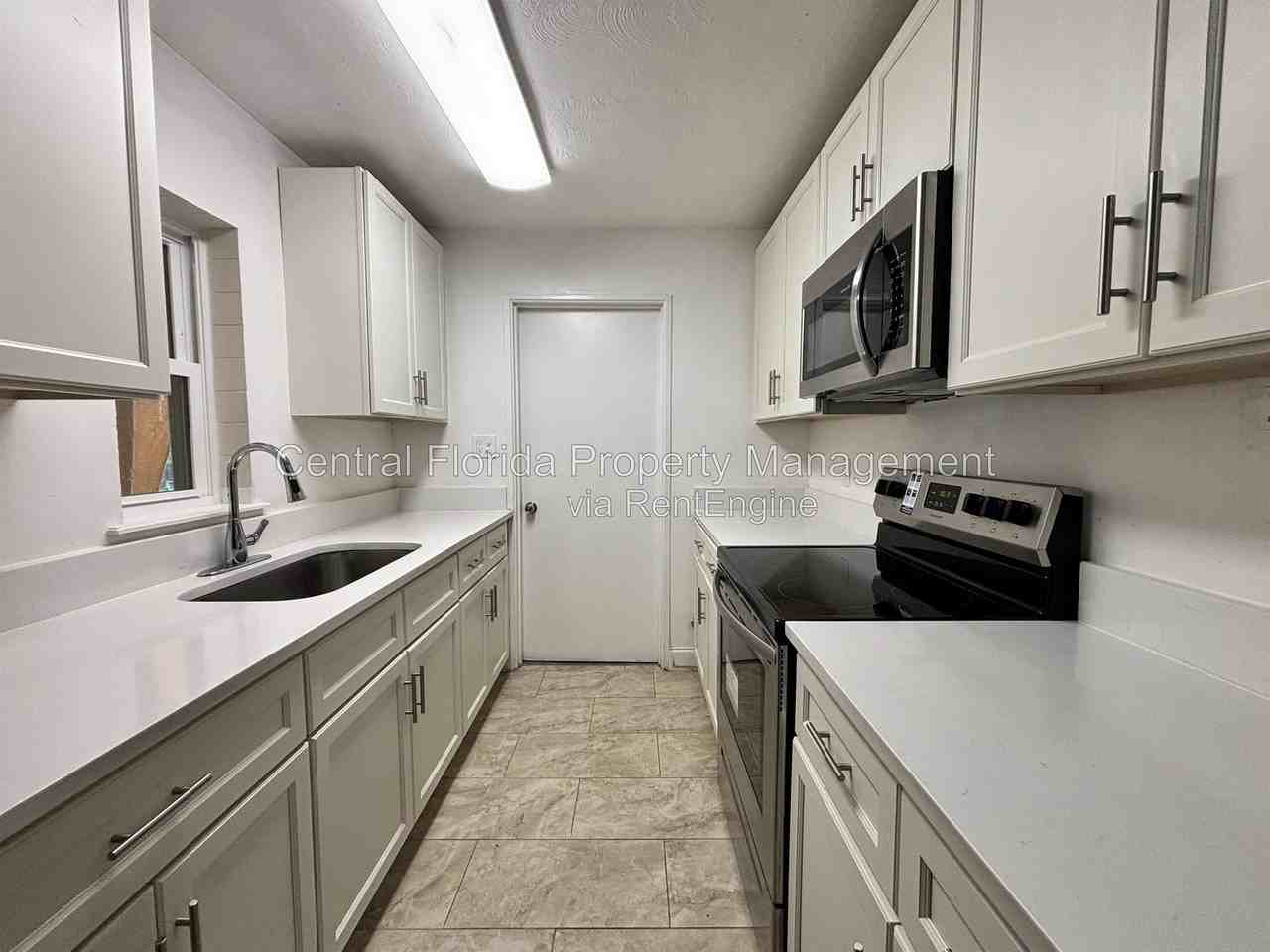 4606 Meadowbrook Ave - Photo 7 of 22
