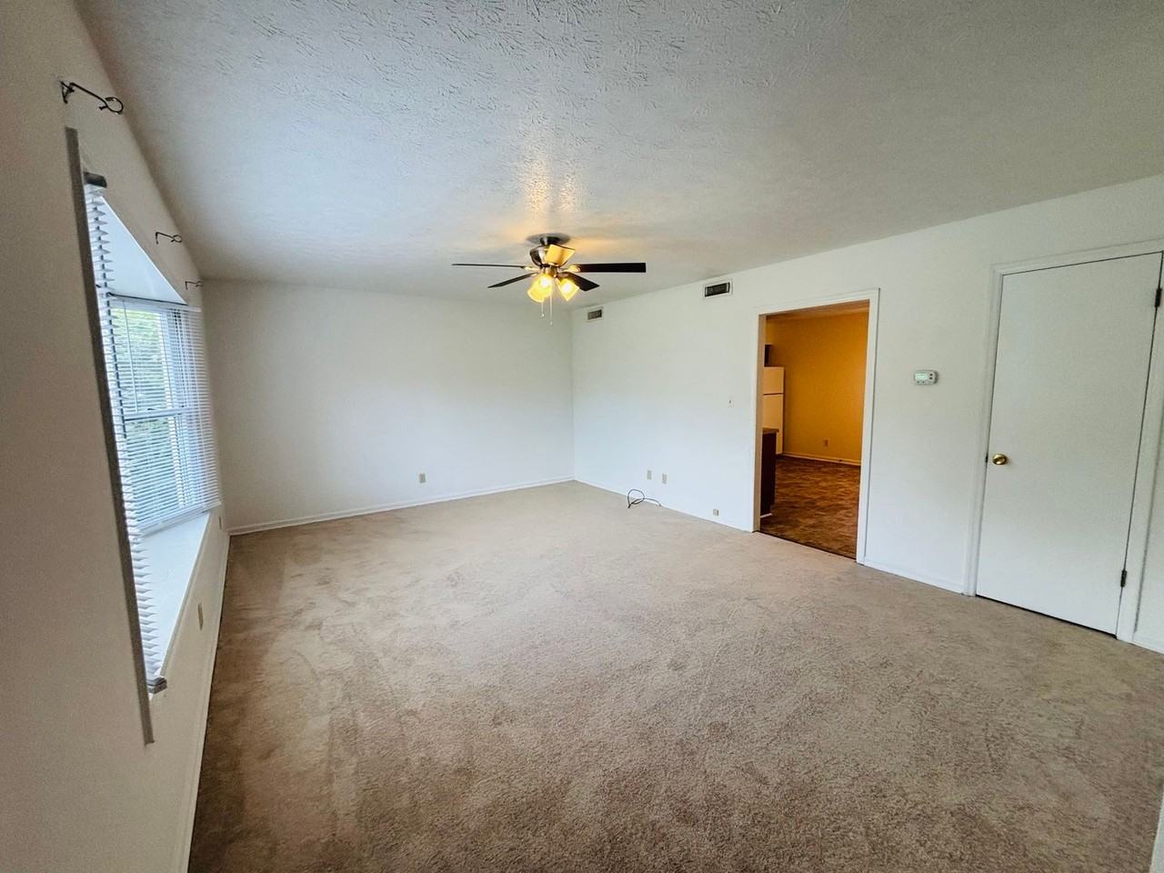 435 Wakeman Ct - Photo 2 of 18