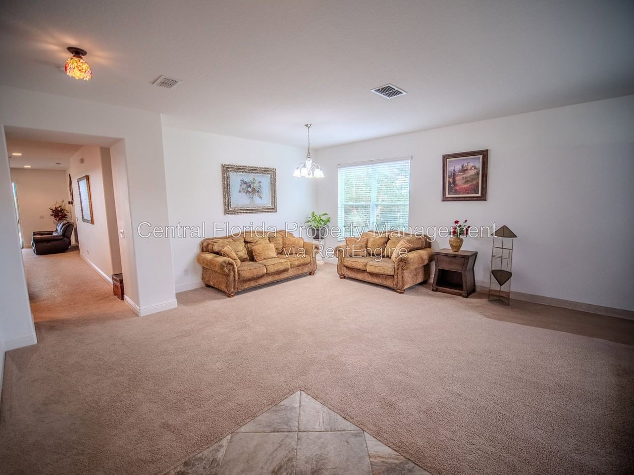 9861 Lenox St - Photo 2 of 25