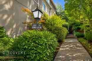 216 Lee St - Photo 1 of 1