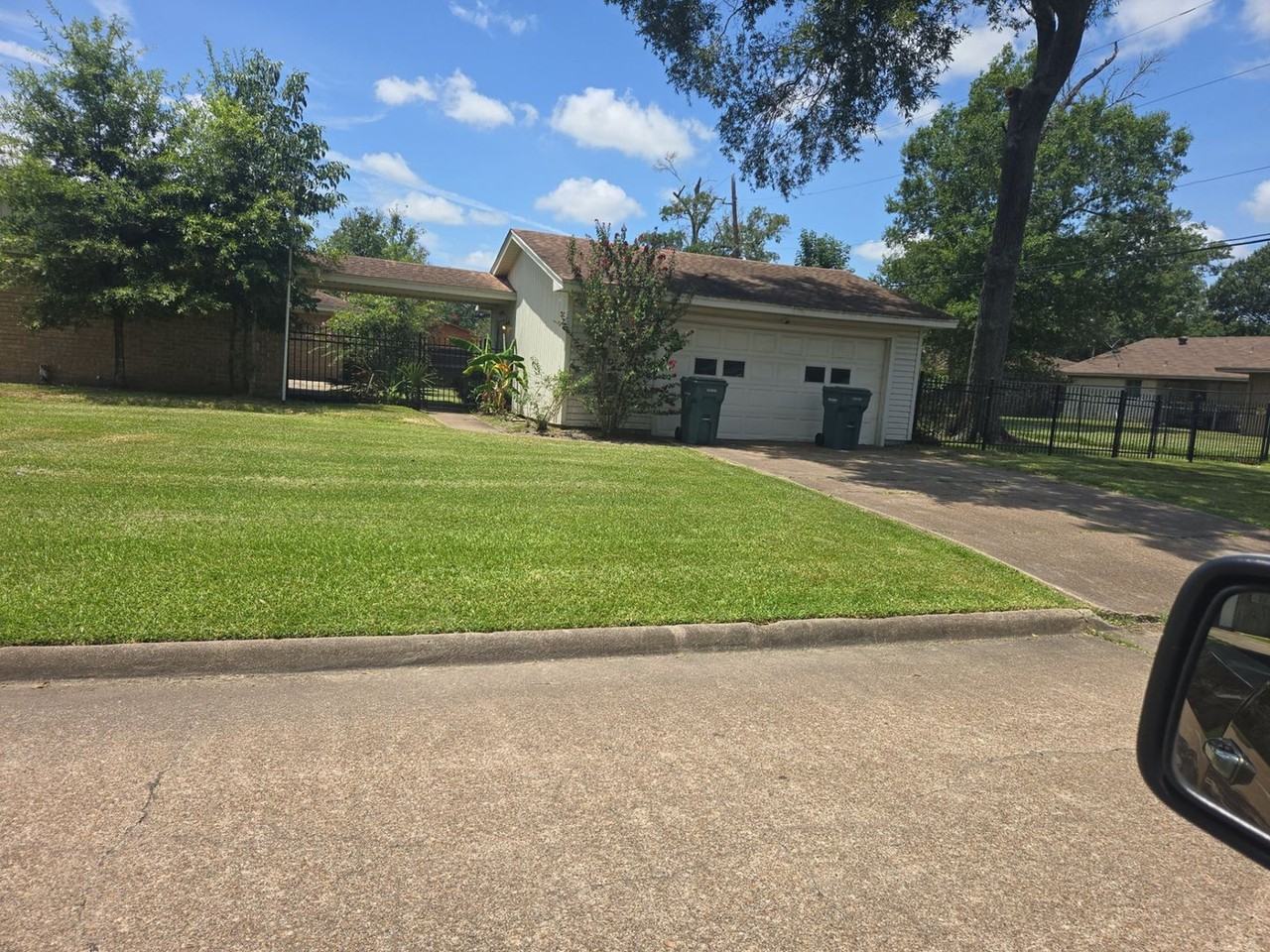 6510 Daisy Dr - Photo 2 of 31