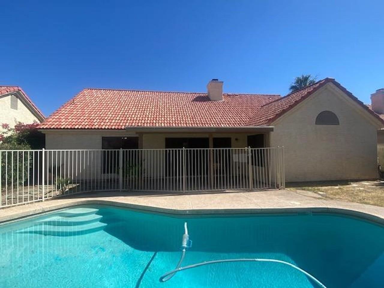 1249 E Laurel Ave - Photo 2 of 36
