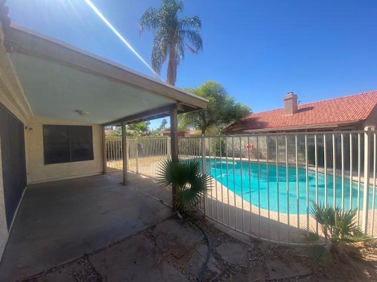 1249 E Laurel Ave - Photo 6 of 36