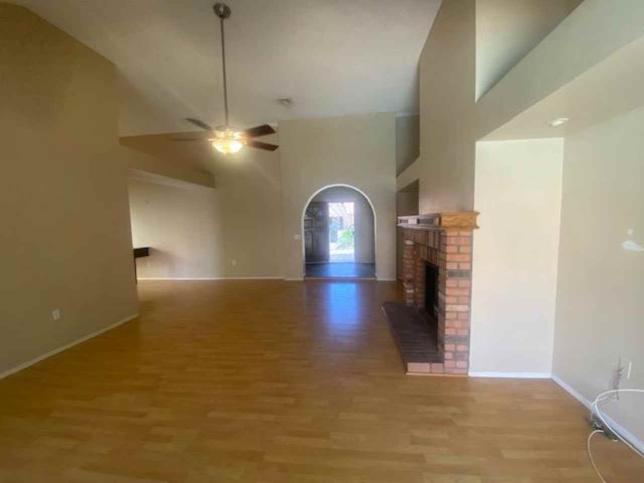 1249 E Laurel Ave - Photo 5 of 13