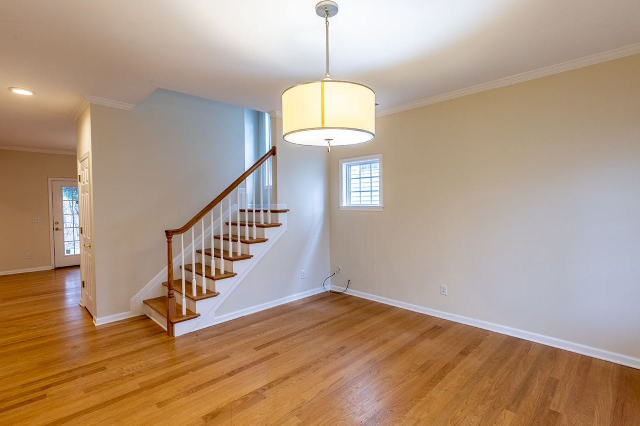 158 Burnet St - Photo 7 of 50