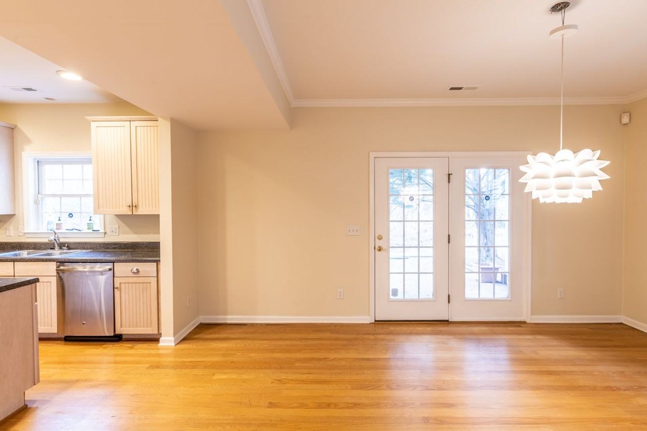 158 Burnet St - Photo 7 of 27