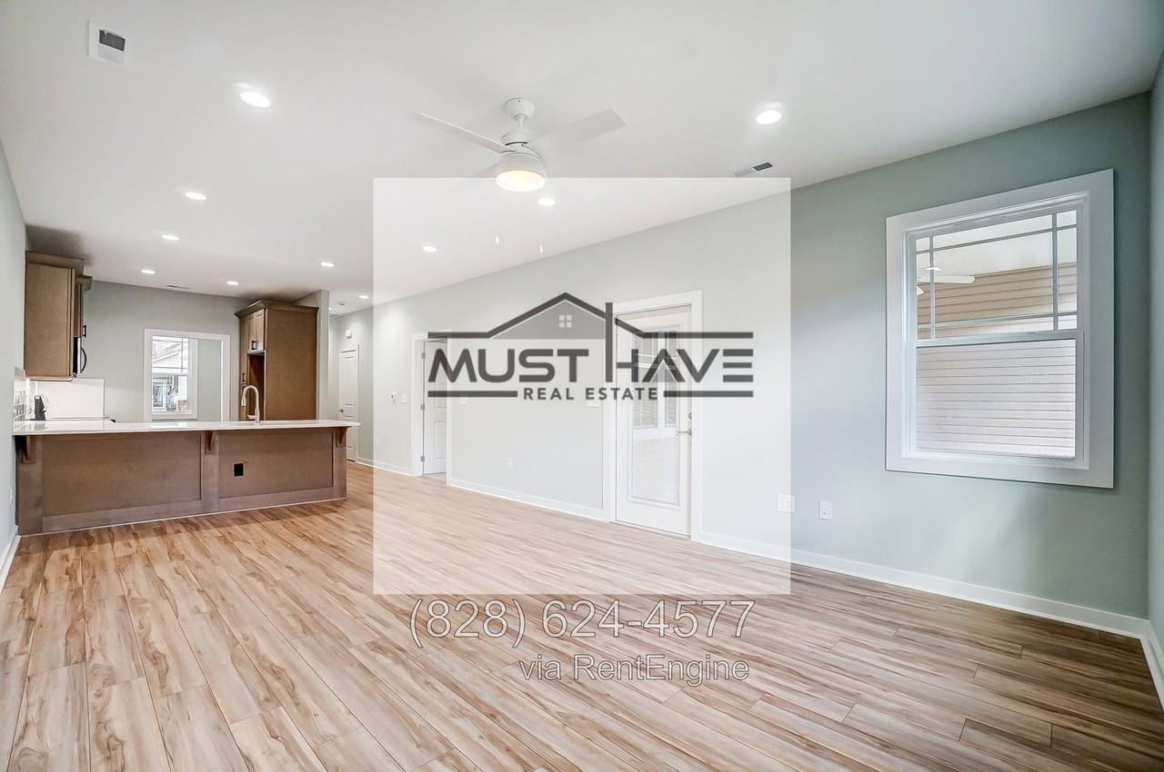 1512 29th St Se - Photo 5 of 10