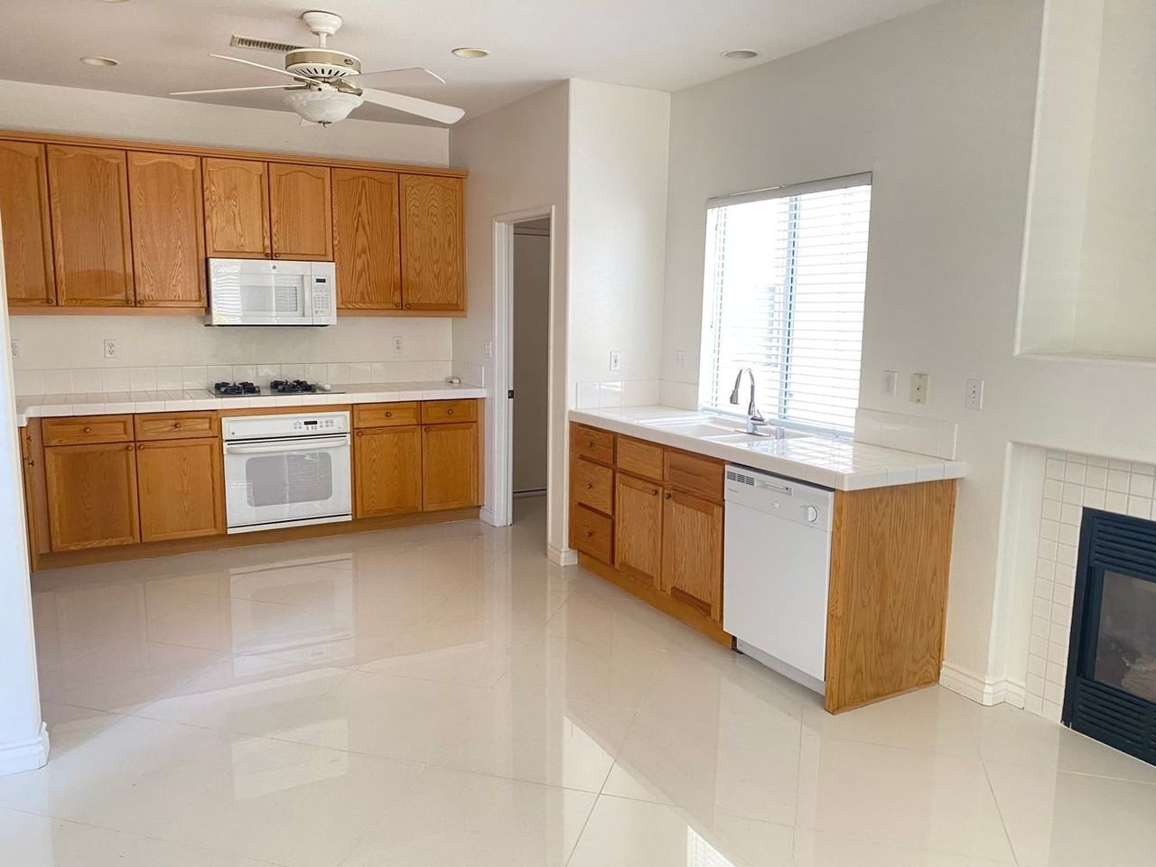 9 Skyflower Ln - Photo 2 of 19