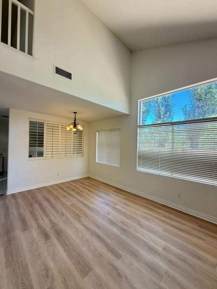9 Skyflower Ln - Photo 6 of 19