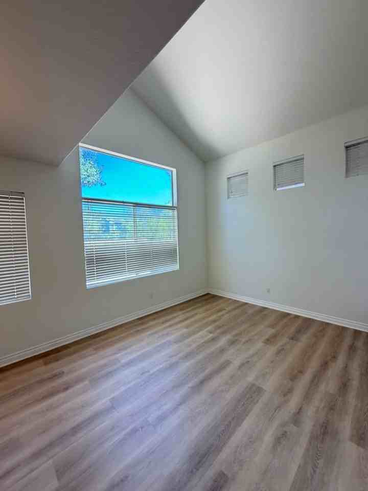 9 Skyflower Ln - Photo 7 of 19