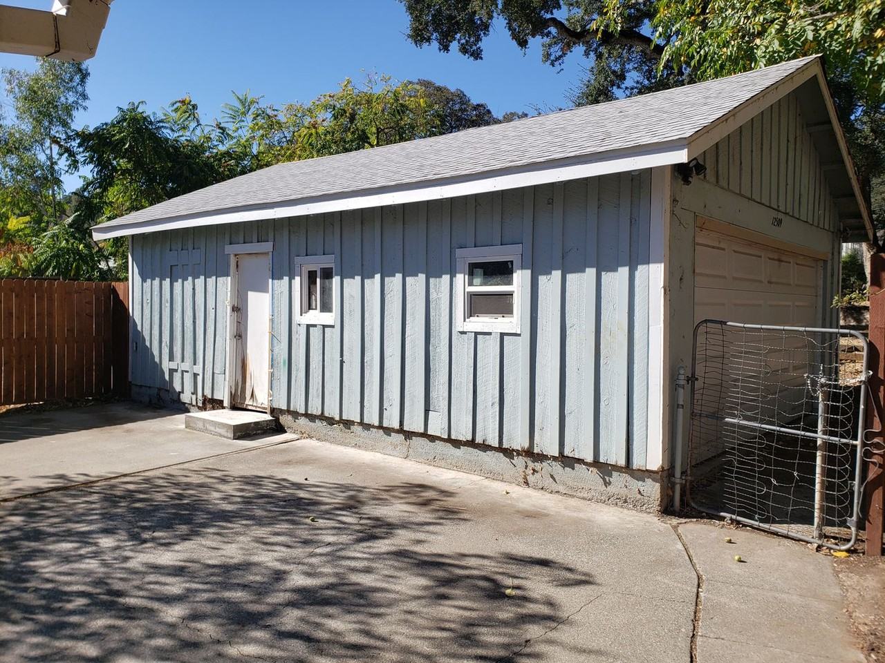 12509 Oak St - Photo 3 of 7