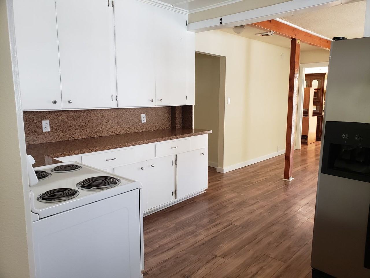 12509 Oak St - Photo 6 of 7