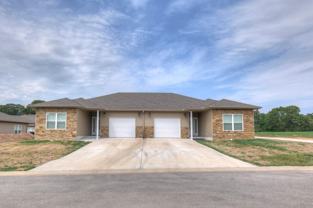 608 Pineview Ln - Photo 1 of 1