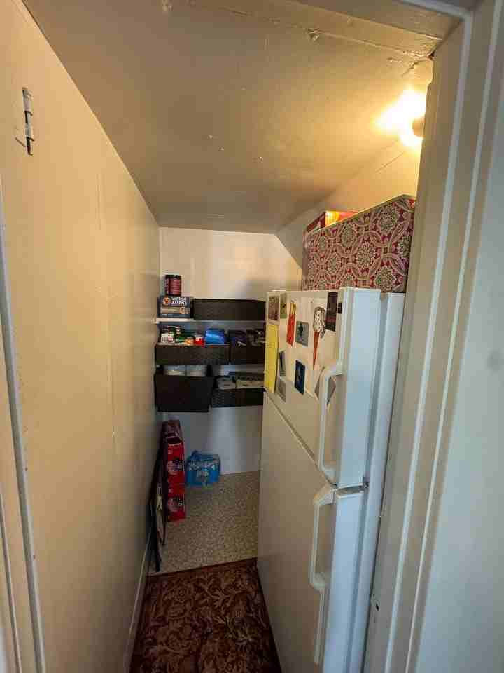 3050 N Newhall St Uppr - Photo 5 of 8