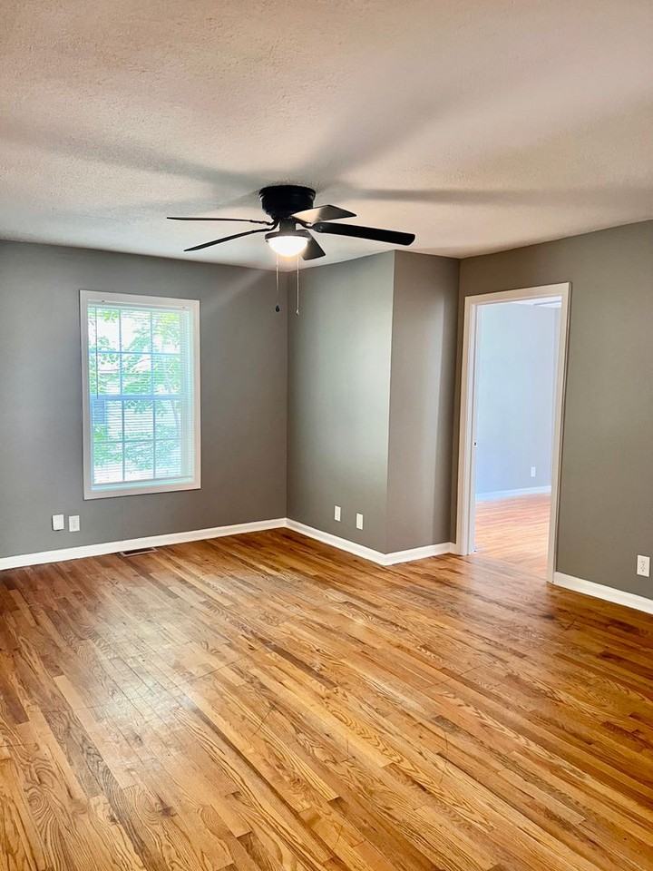 1265 Daniel St - Photo 2 of 14