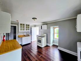 1048 W Walnut Street - Photo 1 of 1