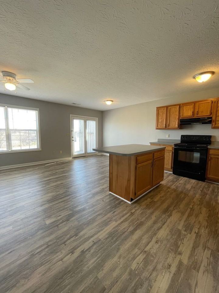 Pepperwood Ct - Photo 2 of 3