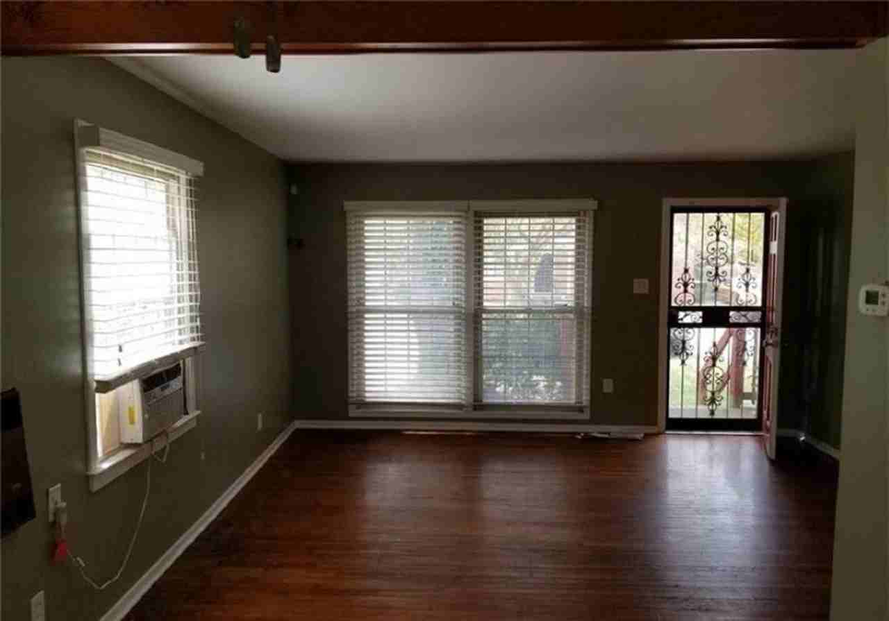 7108 Chryslon Ln - Photo 2 of 8