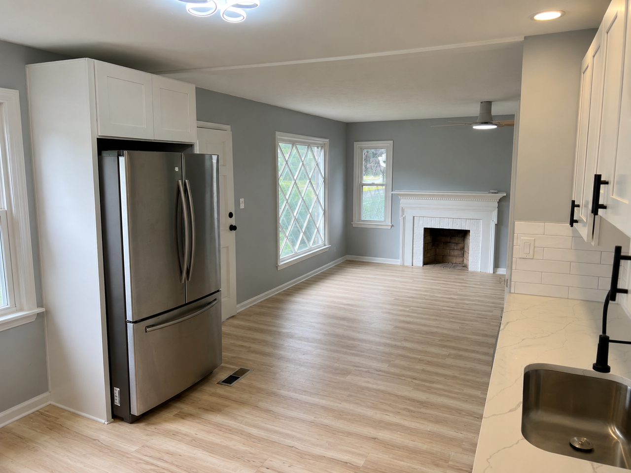 1371 S Belvoir Blvd - Photo 4 of 13
