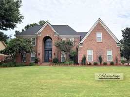 featured image of 1286 Creek Valley Dr