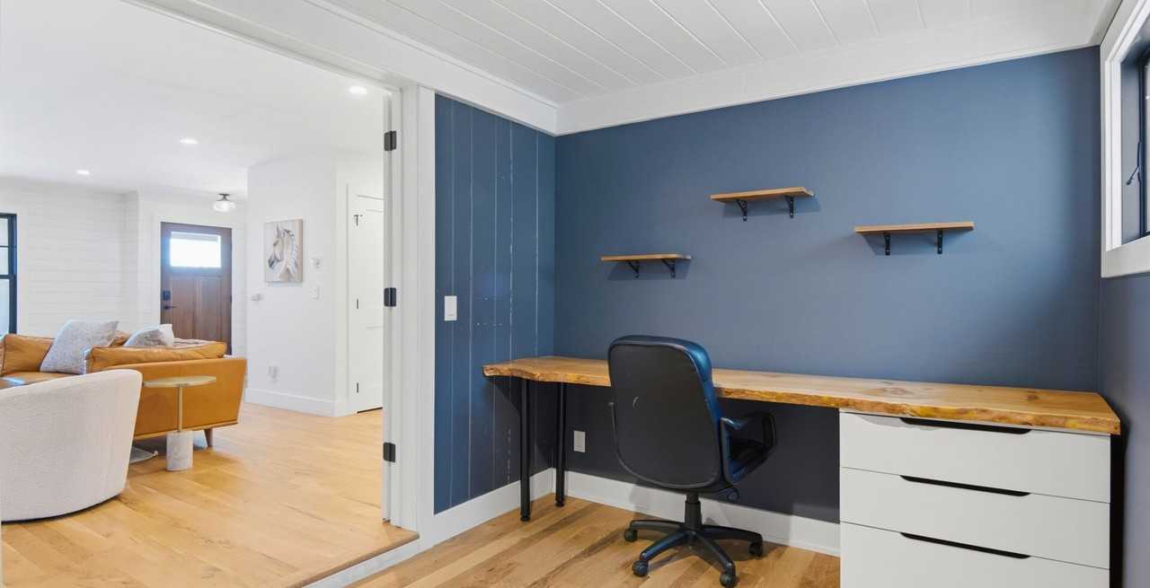 7320 Peninsula Dr - Photo 4 of 45