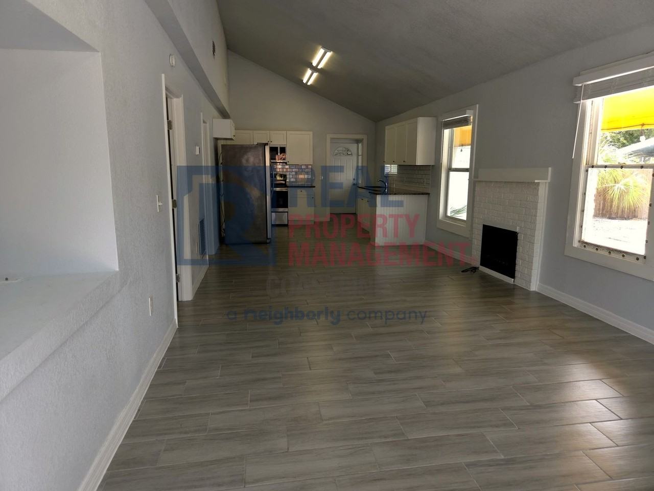 1415 10th St W - Photo 3 of 27