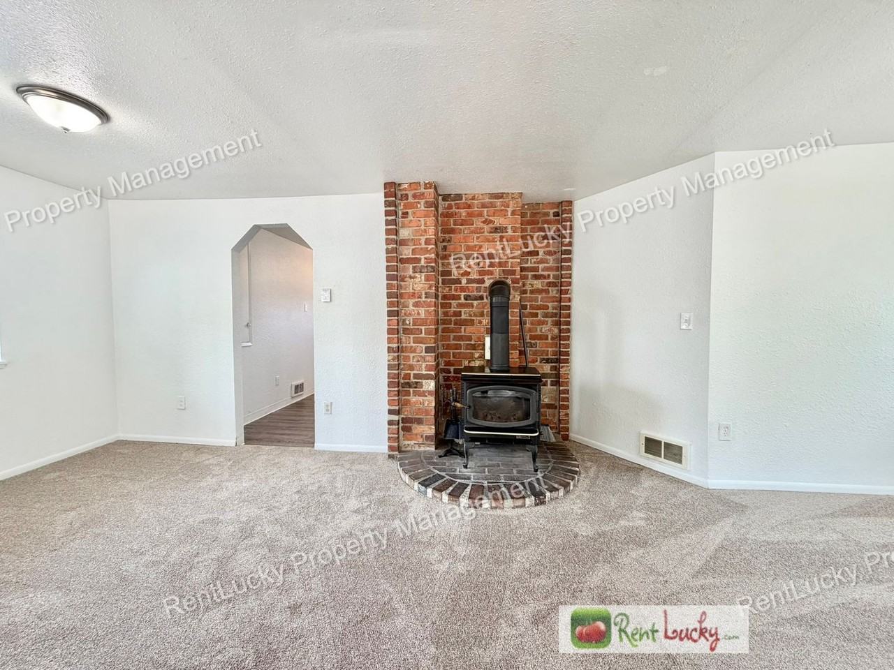 5511 18th Ave S - Photo 4 of 29