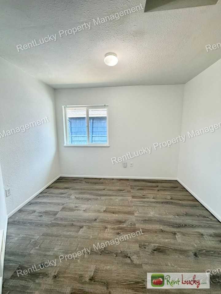 5511 18th Ave S - Photo 7 of 29