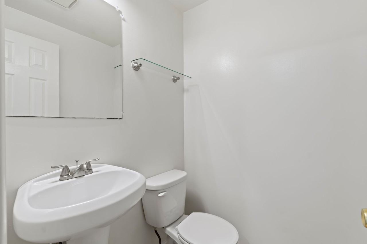 2055 Luehm Ave - Photo 7 of 30