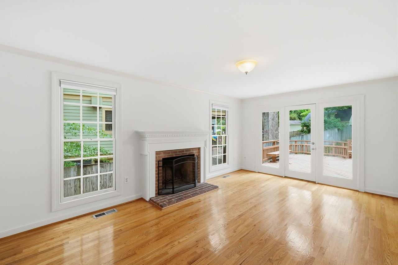 2904 4th St N - Photo 4 of 46