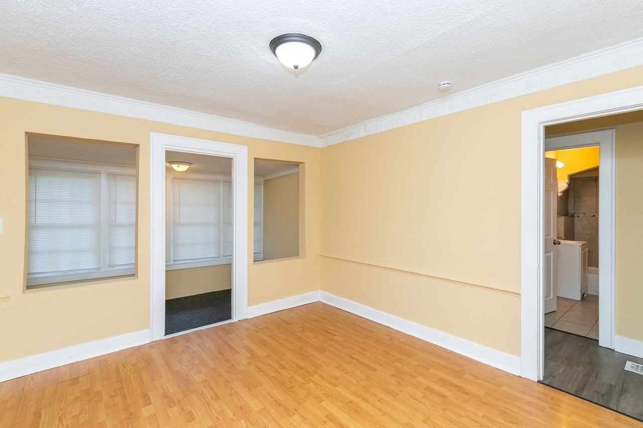 7210 Bellefontaine Ave - Photo 6 of 32