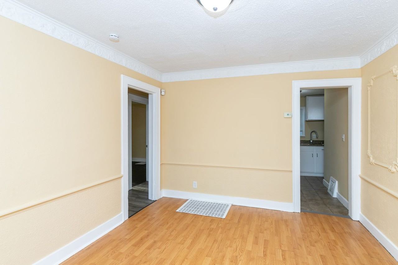 7210 Bellefontaine Ave - Photo 7 of 32