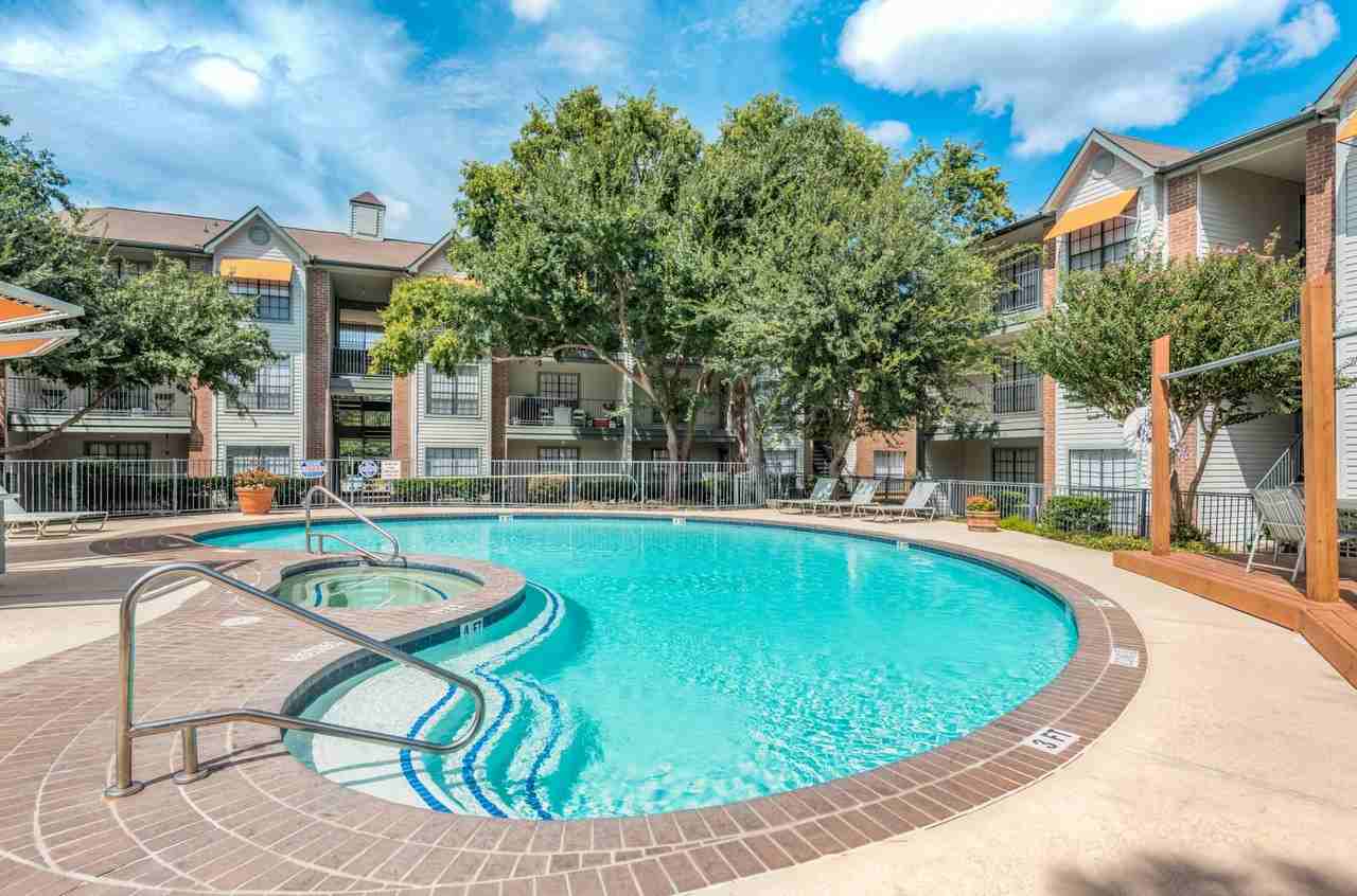 Crystal Falls Apartments - Photo 3 of 25