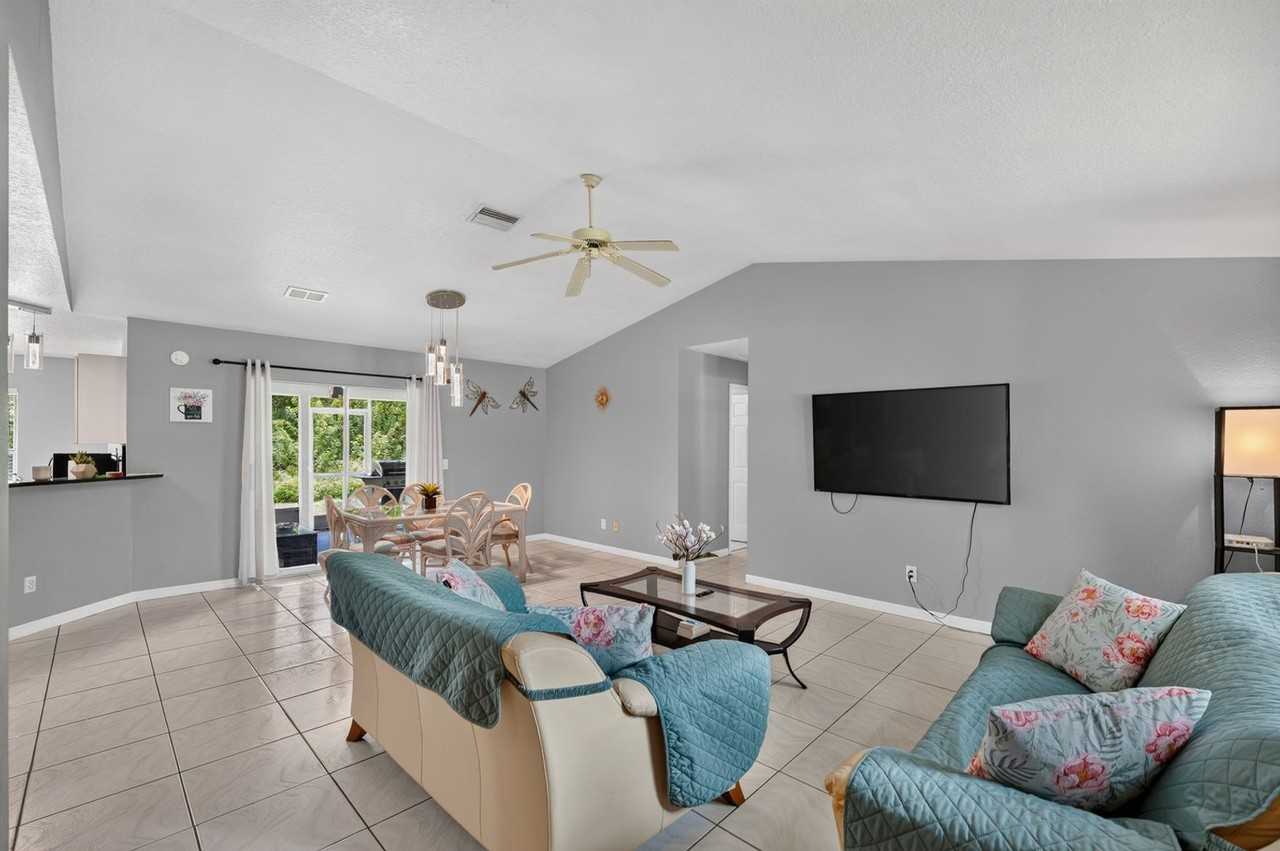 5516 David Blvd - Photo 3 of 42