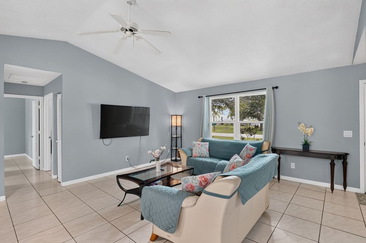 5516 David Blvd - Photo 4 of 42