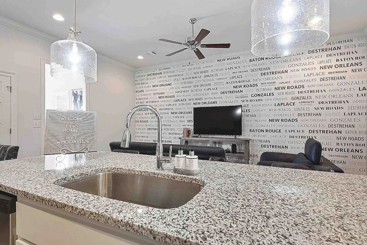 1427 Pelican Club Dr - Photo 3 of 16