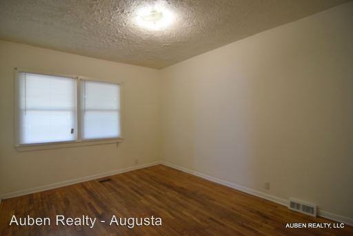 2081 Ellis St - Photo 2 of 12