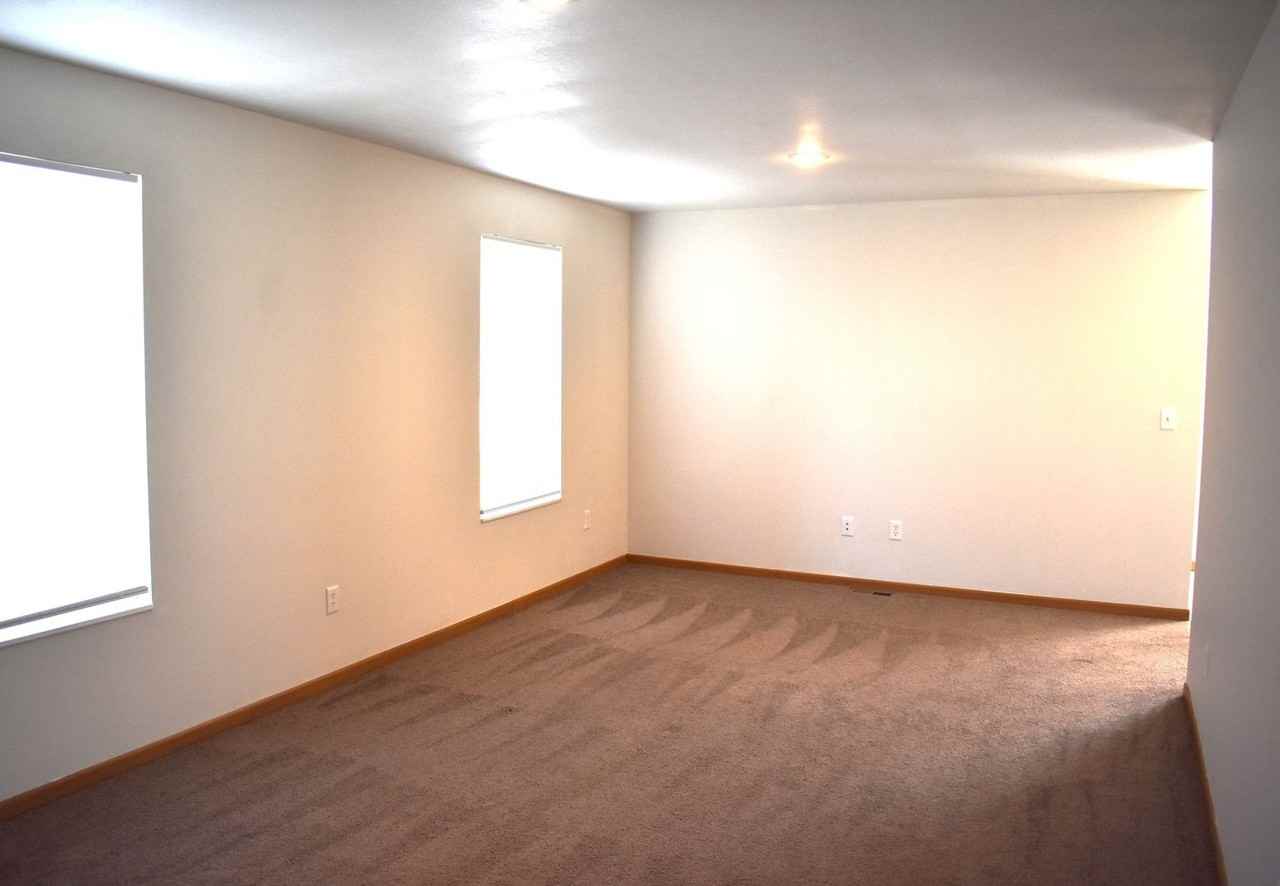 11789 Ridgeway Dr - Photo 6 of 20