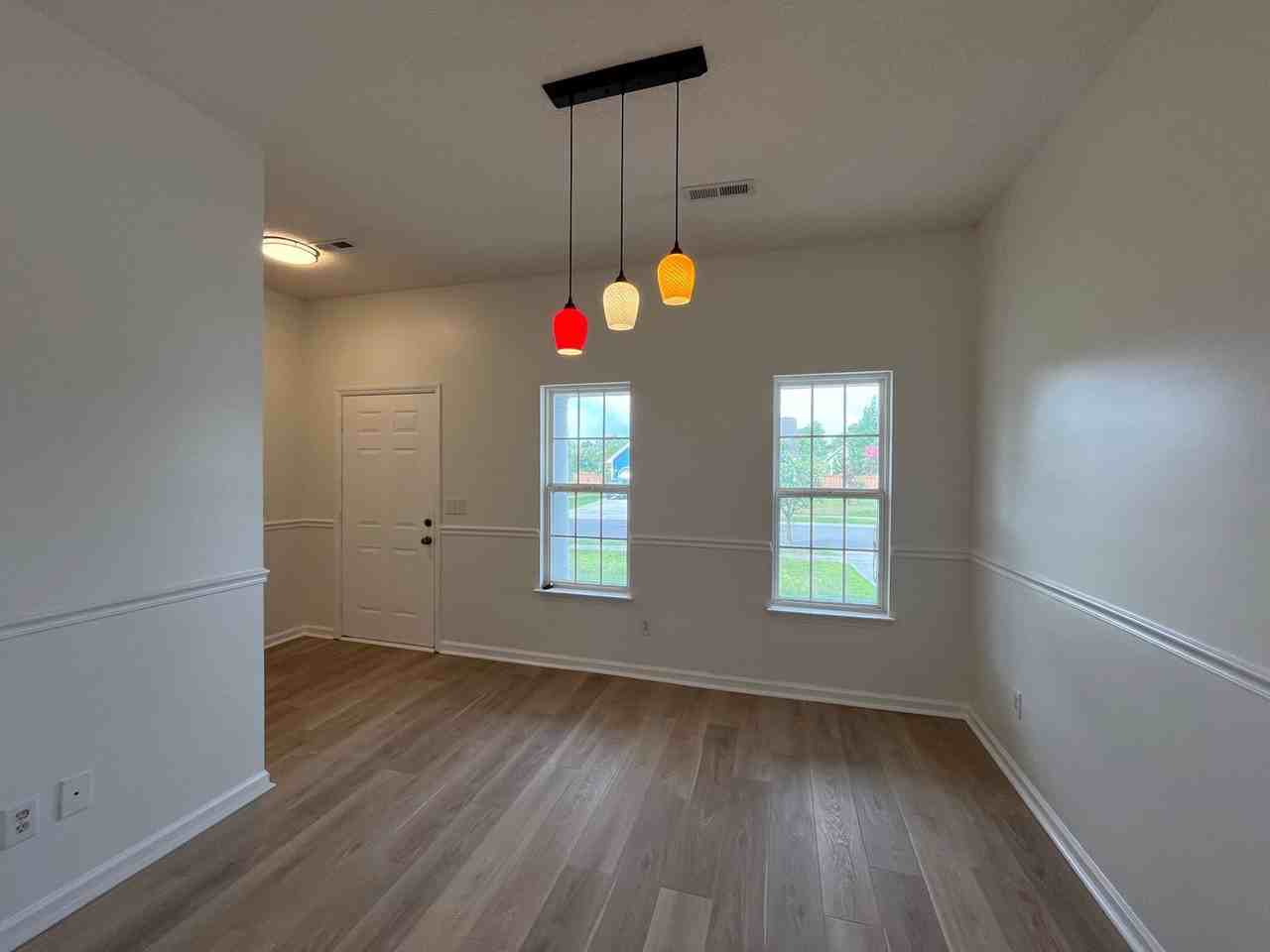 1408 Barouche Ct - Photo 5 of 32