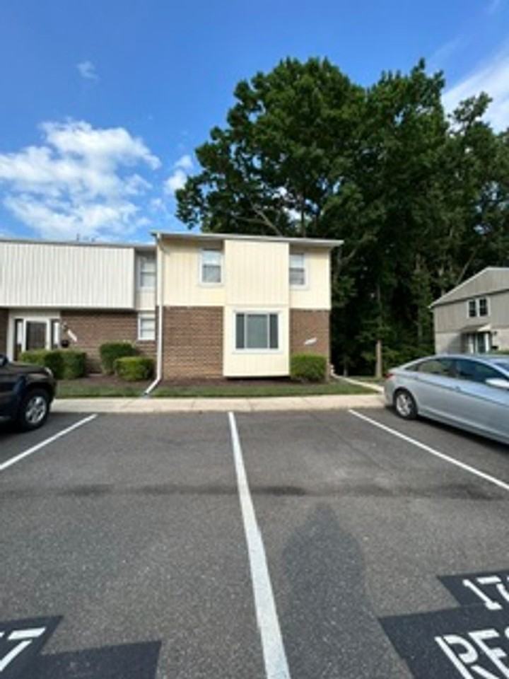 10125 Campus Way S - Photo 2 of 43
