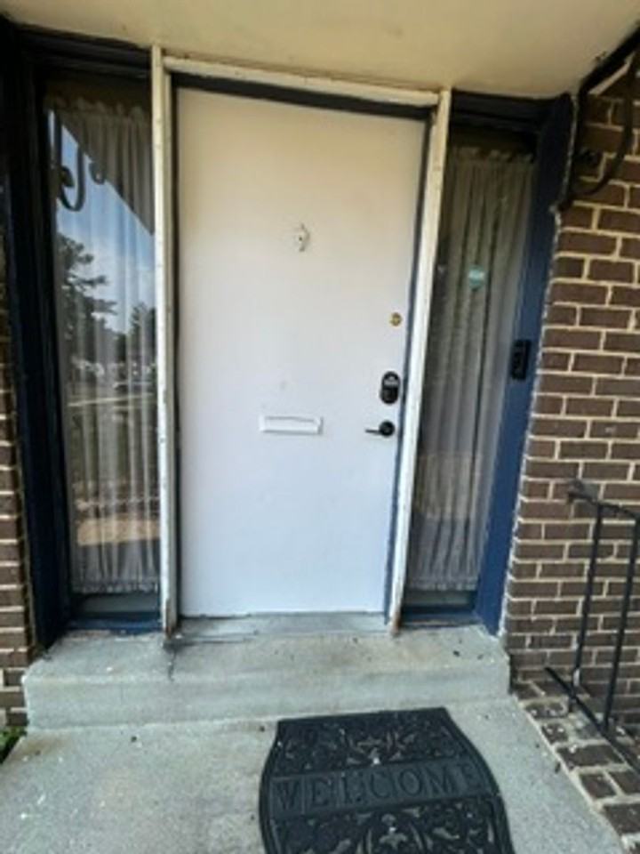 10125 Campus Way S - Photo 3 of 43