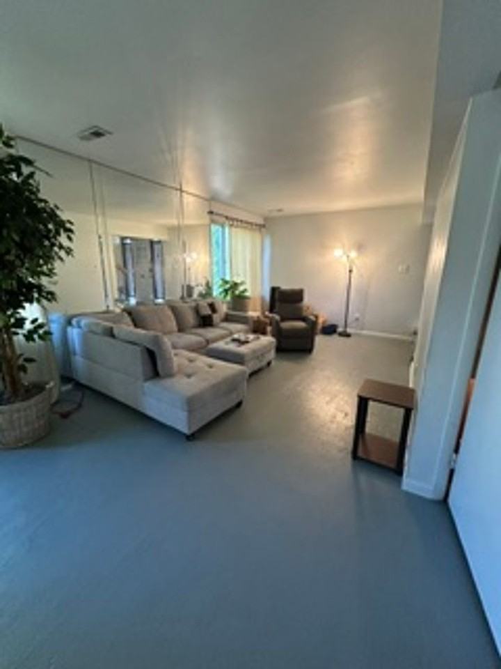 10125 Campus Way S - Photo 4 of 43