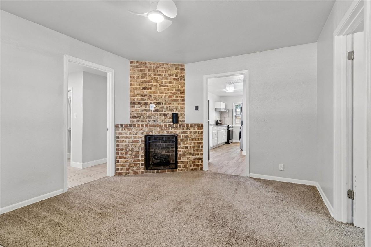 3800 Atlas Dr - Photo 5 of 16