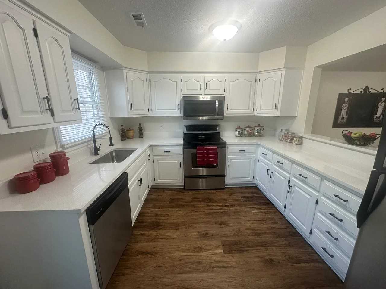 1422 Anthony Michael Dr - Photo 2 of 34