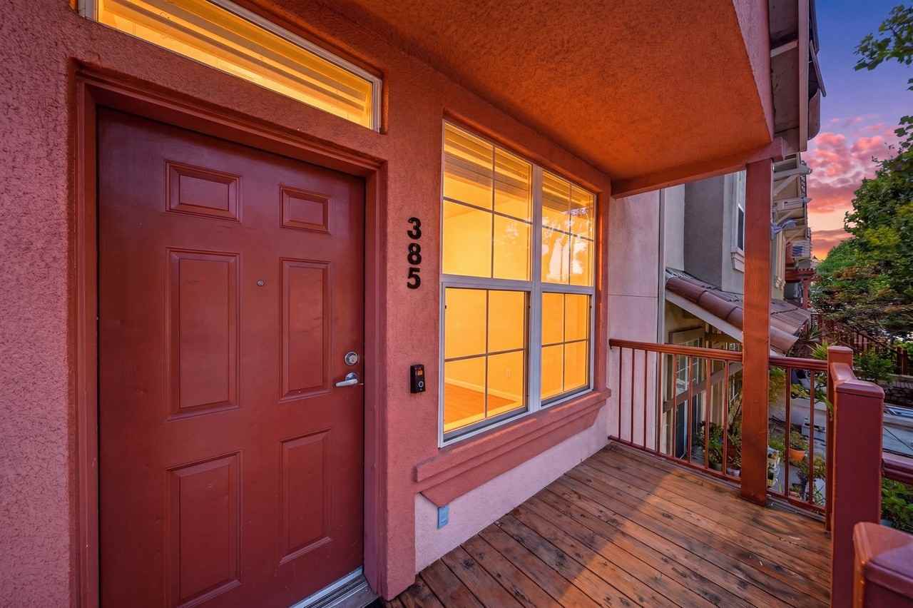 385 Race St - Photo 3 of 20