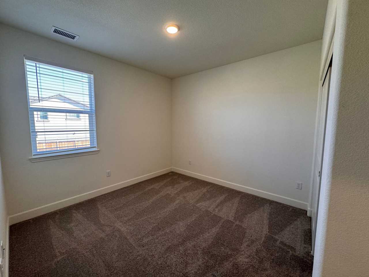 6792 Pilot Peak Ct - Photo 7 of 25