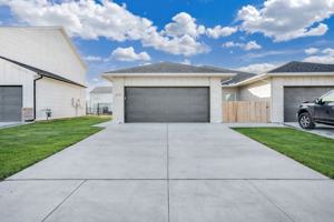 featured image of 3651 3651 N Starlight St